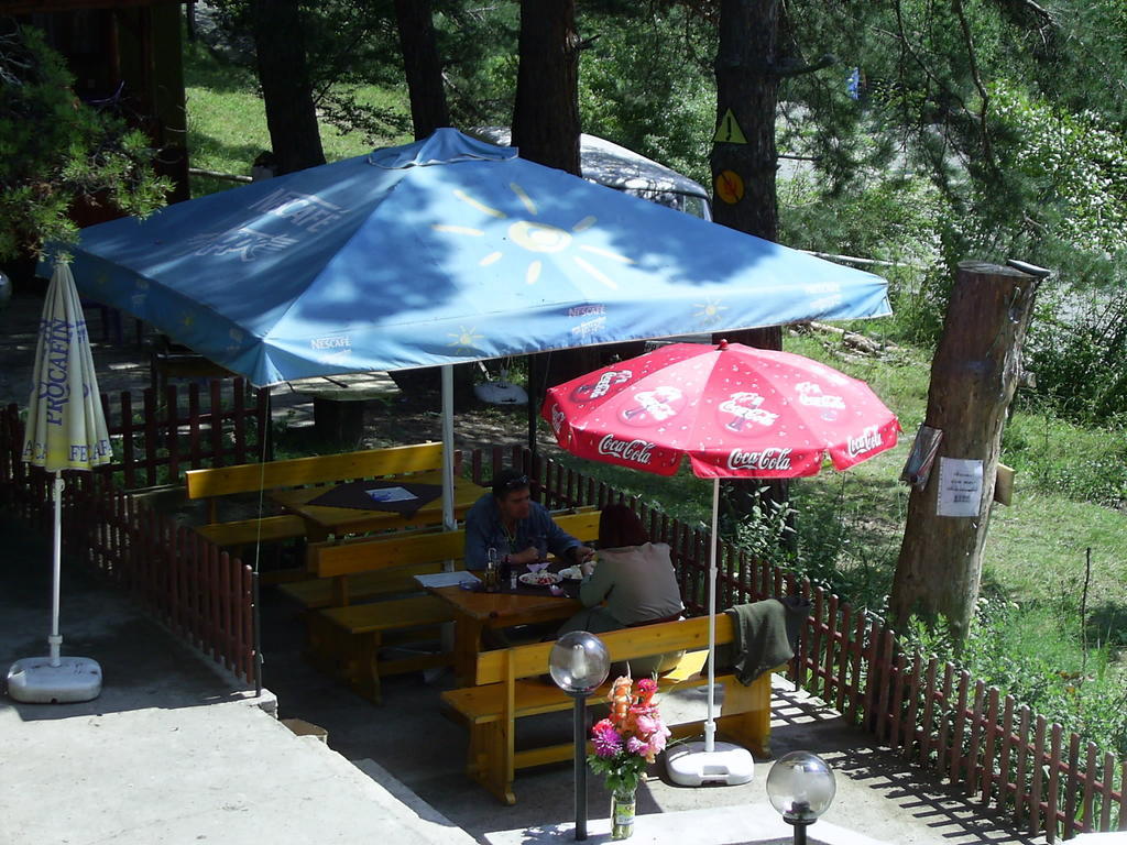 Family Hotel Shisharka Batak Luaran gambar
